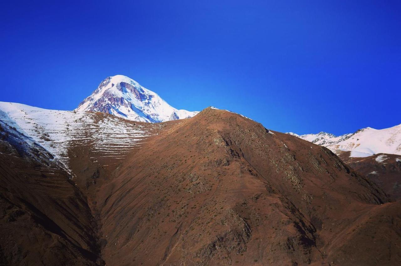 Ia'S Guest House Kazbegi Esterno foto