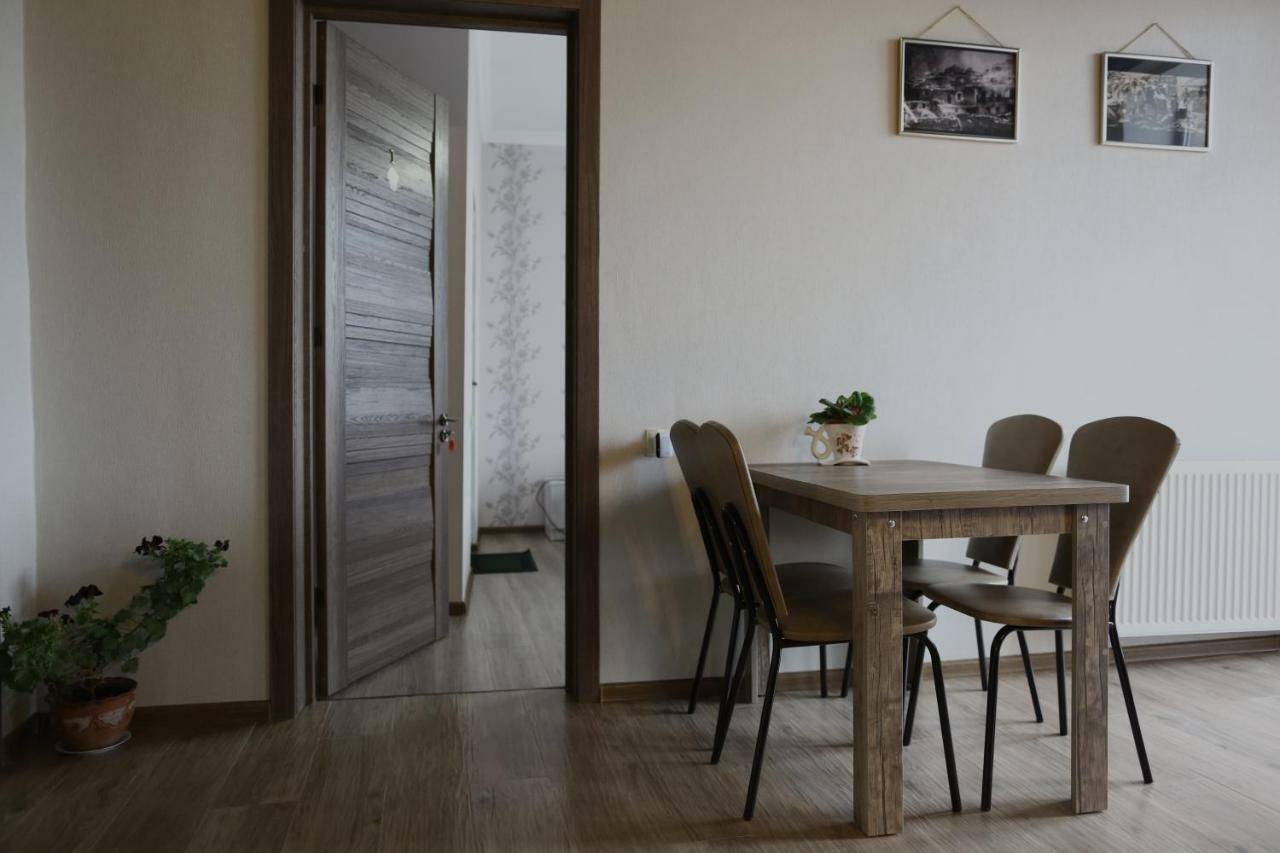 Ia'S Guest House Kazbegi Esterno foto