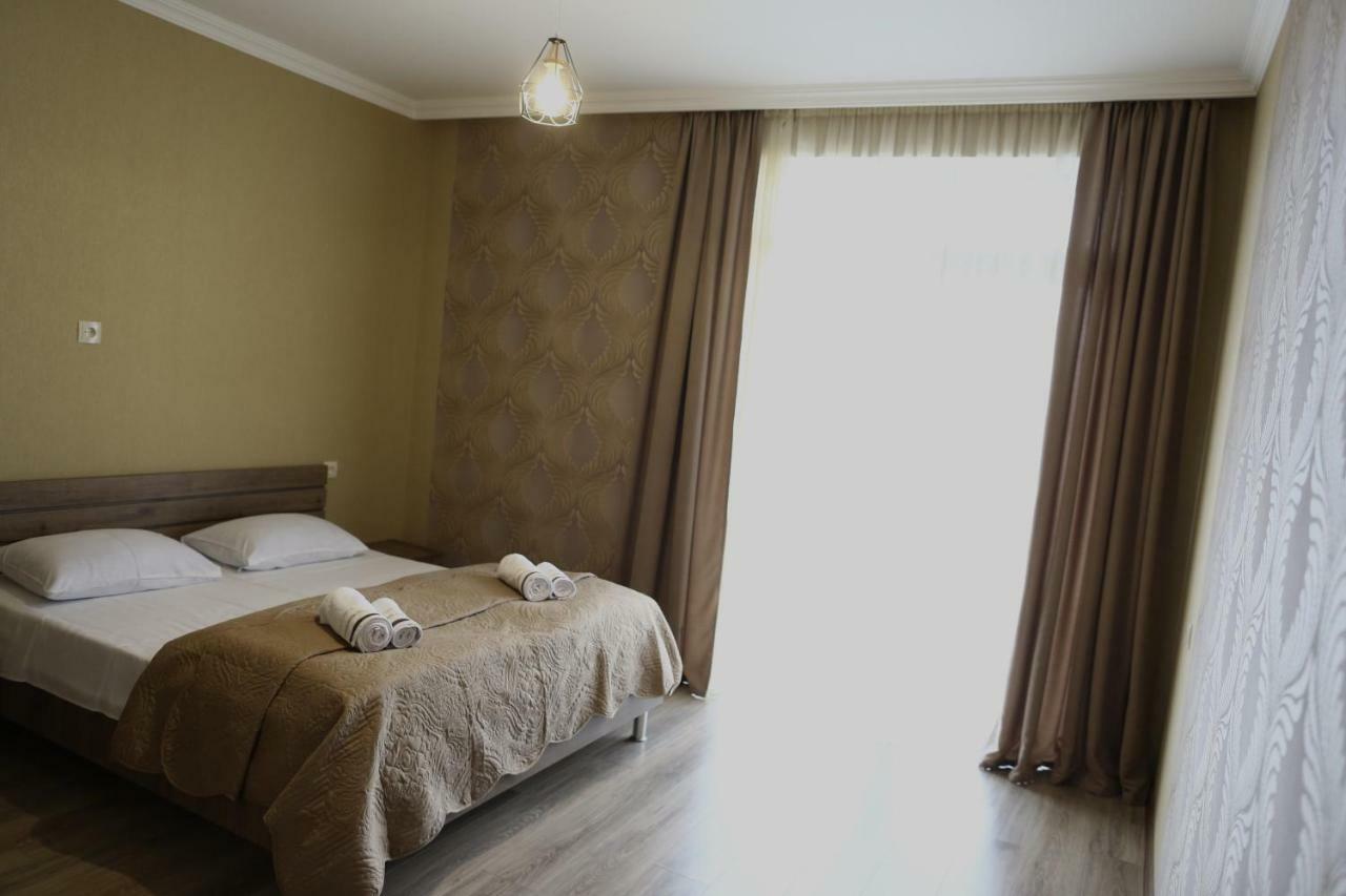 Ia'S Guest House Kazbegi Esterno foto