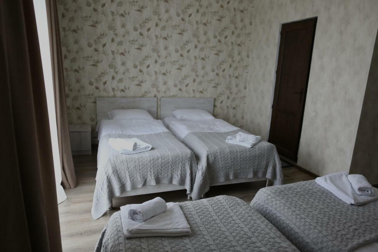 Ia'S Guest House Kazbegi Esterno foto